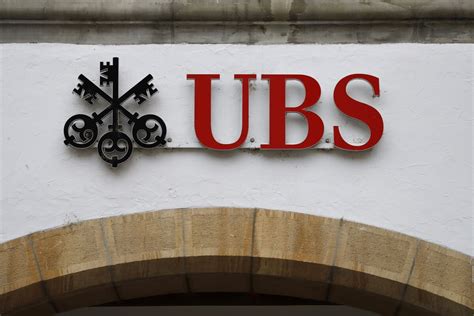 UBS Names Credit Suisse Veteran Hu China Head as Qian .